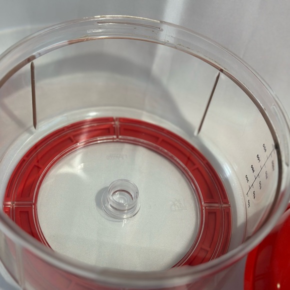 EUC Tupperware Red Quick Chef Food Processor Chopper Salad Spinner Whisk 4 cup - Picture 5 of 12